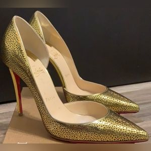 CHRISTIAN LOUBOUTIN Gold size 38 so beautiful.